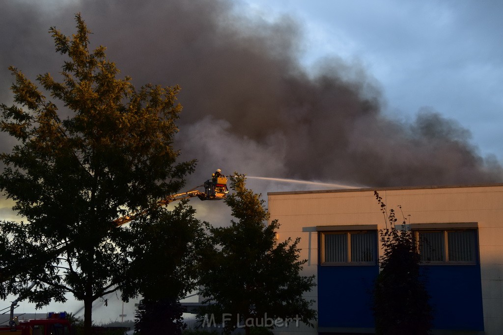 Grossbrand Halle Troisdorf Kriegsdorf Junkersring P242.JPG - Miklos Laubert